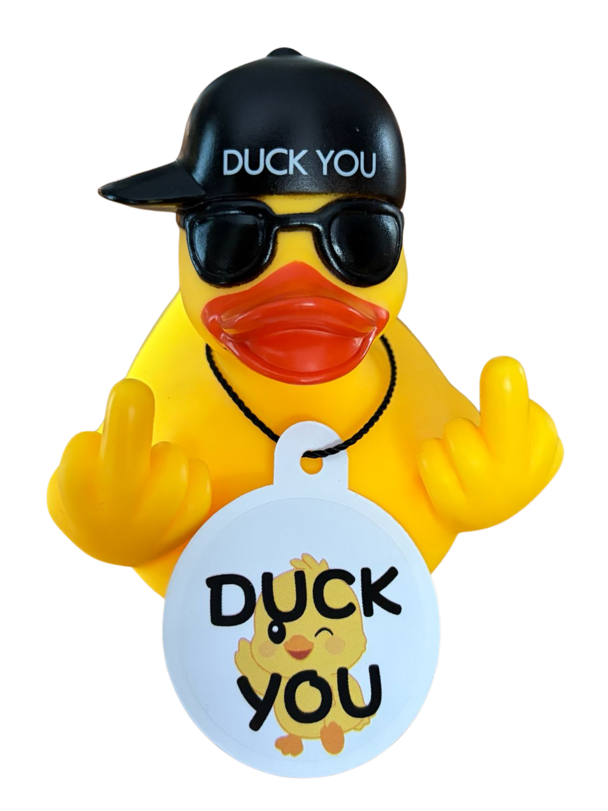 Gele badeend met zwarte pet, zonnebril, twee opgestoken middelvingers en een hangtag met de tekst ‘Duck You’.