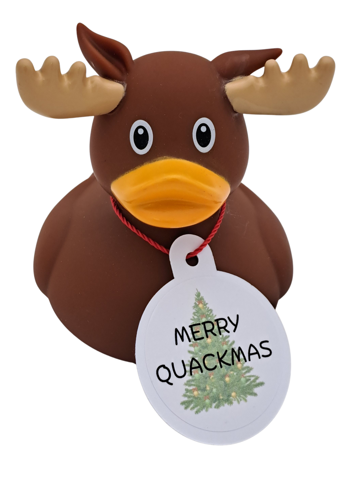 Bruine elandbadeend met beige gewei, oranje snavel en een witte hangtag met een kerstboom en de tekst ‘MERRY QUACKMAS’.