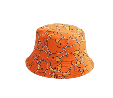 Oranje buckethat met een patroon van zwart omlijnde badeenden met oranje snavels.